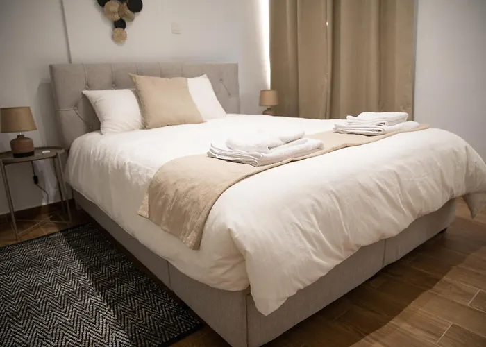 Glamorous, Renovated 3-bedroom In Appartement *