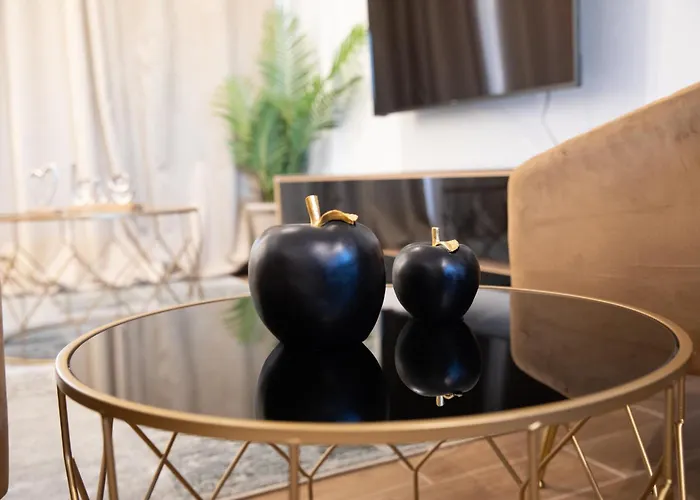 公寓 Glamorous, Renovated 3-bedroom In *